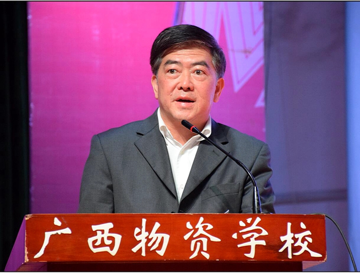 黃春榮校長發表講話.jpg