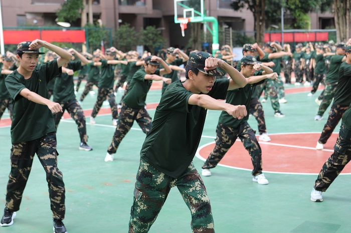 圖片7廣西物資學(xué)校大學(xué)大嶺校區(qū)會(huì)操展示.JPG